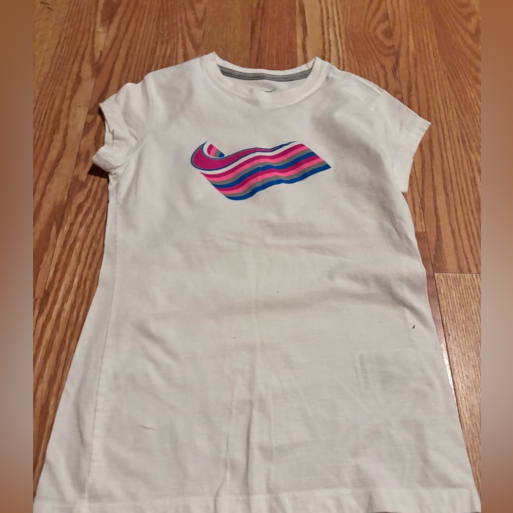 Nike Logo T-Shirt